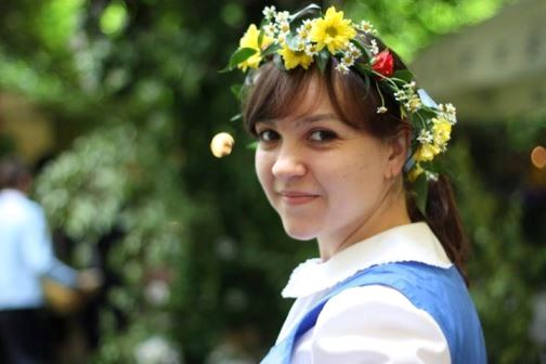 Венки своими руками, мастер класс. Плетение цветочных венков Венки мастер класс. Плетение цветочных венков